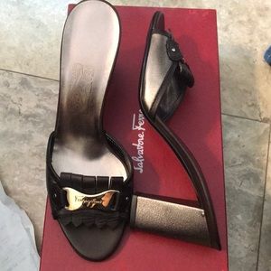 Ferragamo mules Broze/Brown size 9B NEW